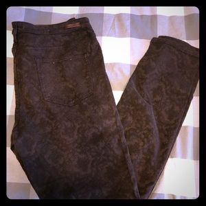 Pilcro and the letter press textured jeans size 33